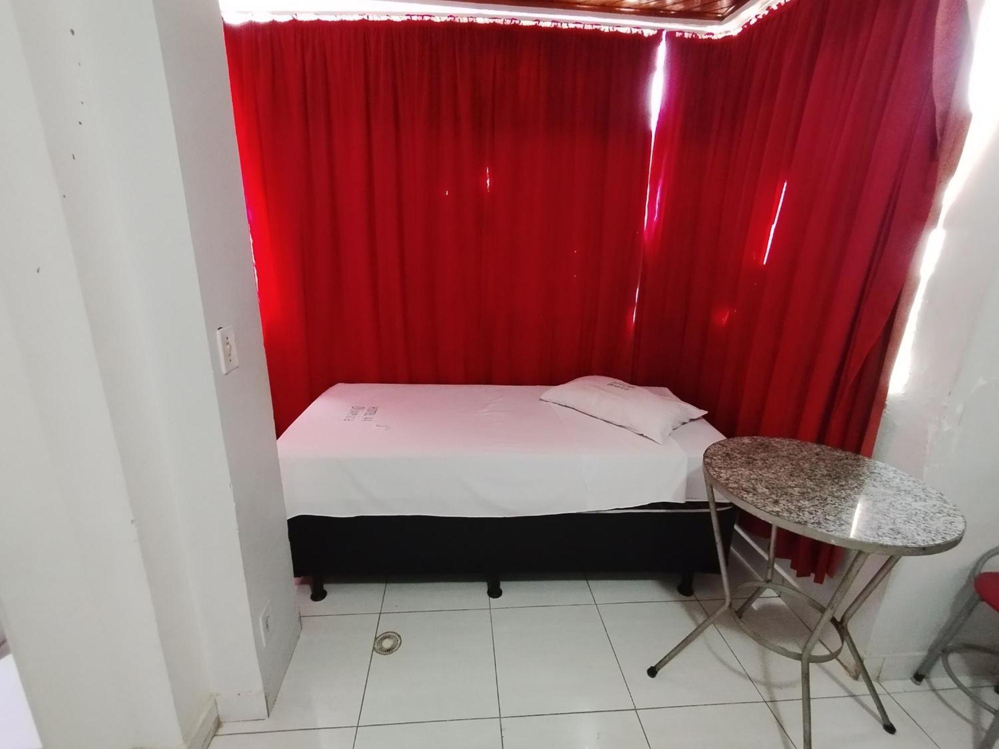 Hotel Oliveira Goiânia Exteriör bild