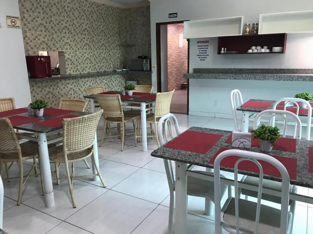 Hotel Oliveira Goiânia Exteriör bild